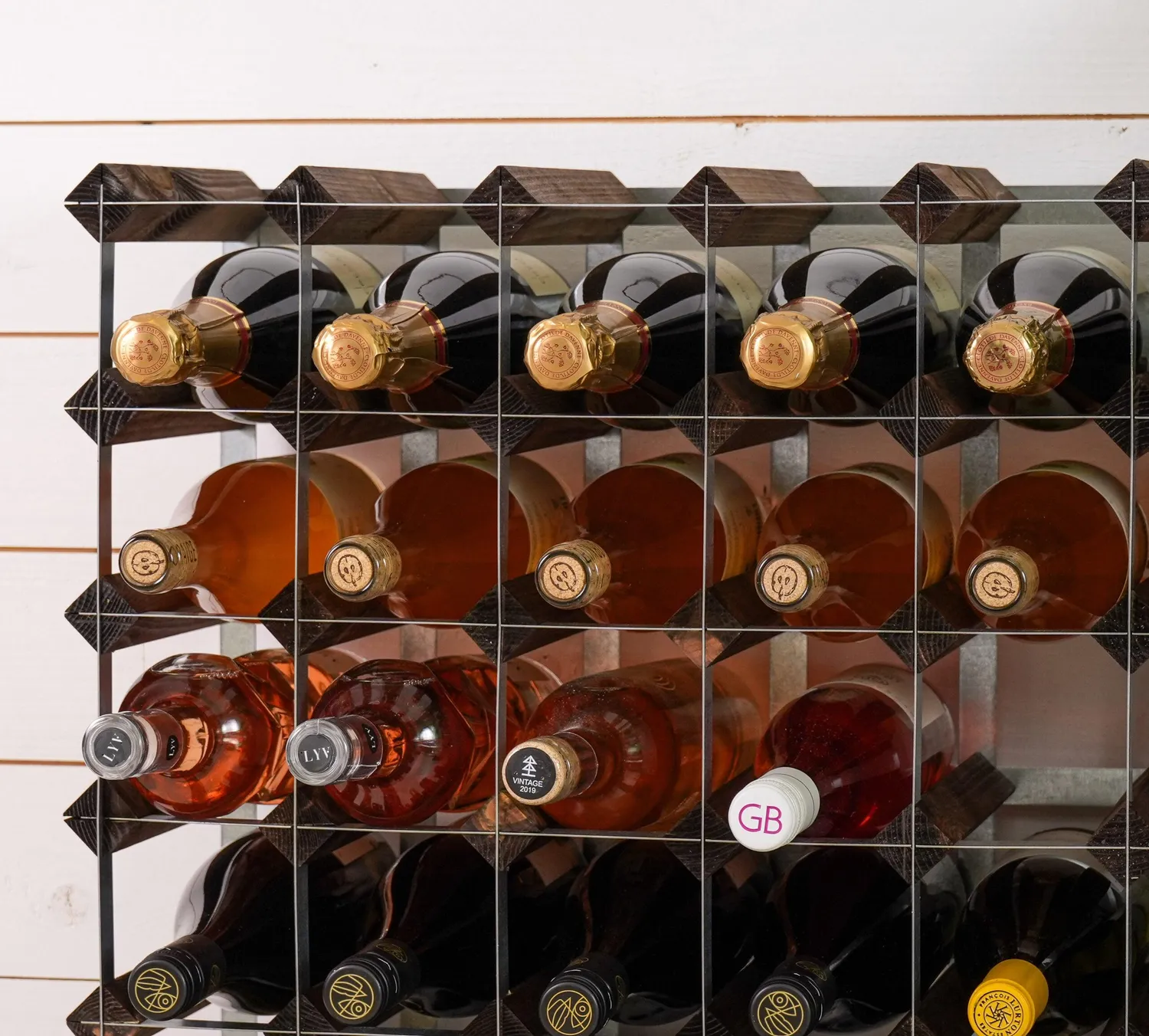 VinoSupremo Traditionel 16 flasker vinreol mørk eg færdigsamlet