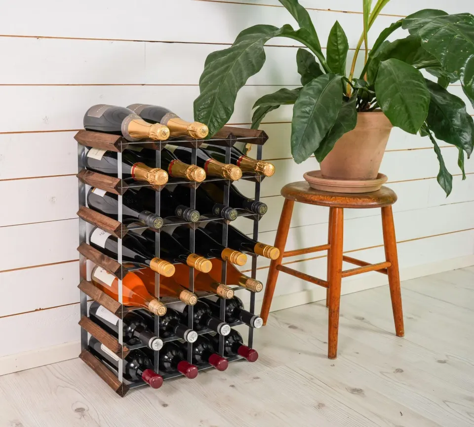 VinoSupremo Traditionel vinreol 30 flasker mørk eg træ